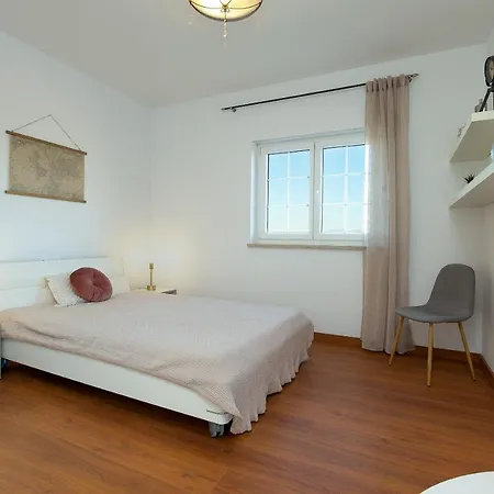 V009 - Casa Mundo - *