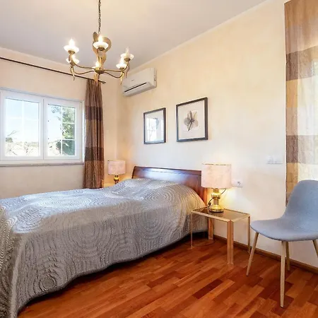 V009 - Casa Mundo - Вилла