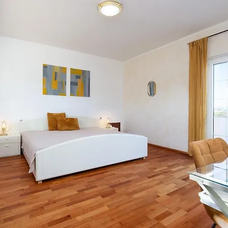 V009 - Casa Mundo - Villa Peralada (Perelada)