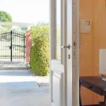 V009 - Casa Mundo - *